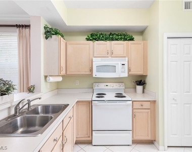 2325 Carrington Court - Photo Thumbnail 10