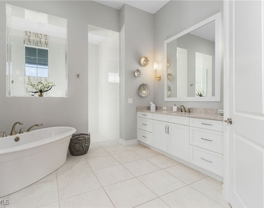 14226 Charthouse Circle - Photo Thumbnail 32