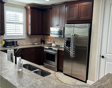 8756 Bellano Court - Photo Thumbnail 12