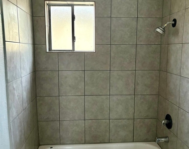 1125 Ann Street - Photo Thumbnail 14