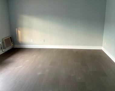 1125 Ann Street - Photo Thumbnail 8