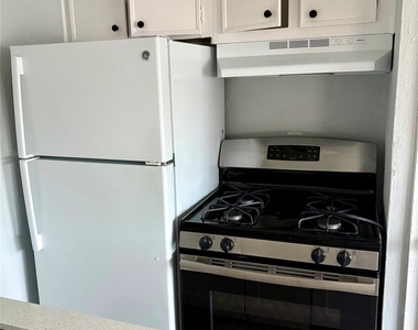 1125 Ann Street - Photo Thumbnail 3