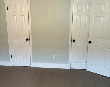 1125 Ann Street - Photo Thumbnail 7