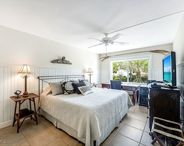 2216 Gulf Shore Boulevard N - Photo Thumbnail 12