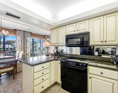 2216 Gulf Shore Boulevard N - Photo Thumbnail 7