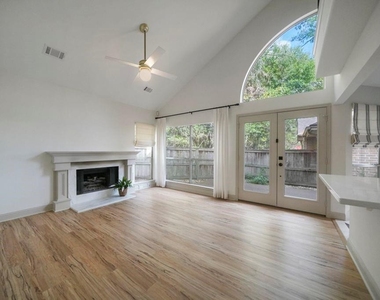 31 Silver Canyon Place - Photo Thumbnail 13