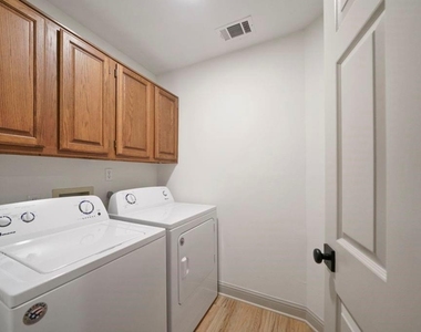 31 Silver Canyon Place - Photo Thumbnail 21
