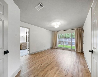 31 Silver Canyon Place - Photo Thumbnail 15