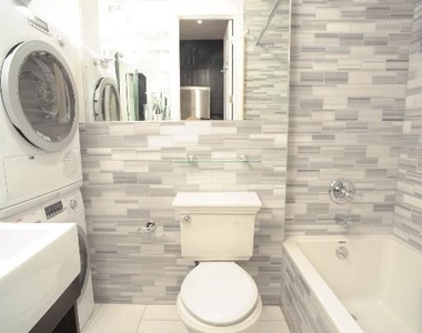 566 Hudson Street - Photo Thumbnail 6