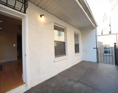 566 Hudson Street - Photo Thumbnail 9