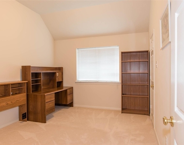9115 Sunny Ridge Drive - Photo Thumbnail 11