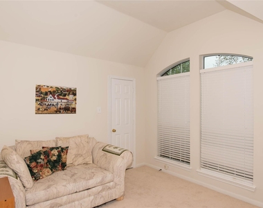 9115 Sunny Ridge Drive - Photo Thumbnail 12