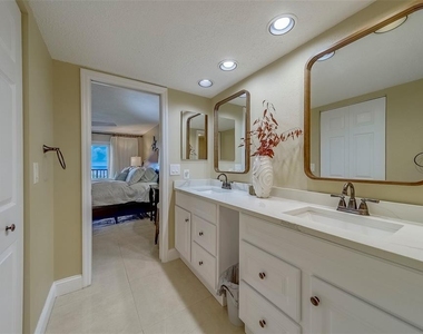3500 Gulf Boulevard - Photo Thumbnail 22