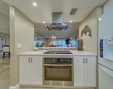 3500 Gulf Boulevard - Photo Thumbnail 8