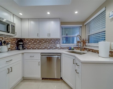 3500 Gulf Boulevard - Photo Thumbnail 7