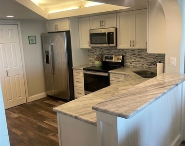 690 Island Way - Photo Thumbnail 11