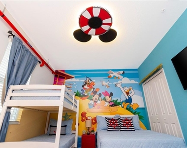 1039 Splash Shot Place - Photo Thumbnail 40