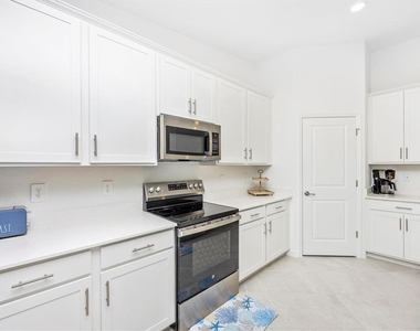 17470 Opal Sand Drive - Photo Thumbnail 13