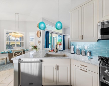 7236 Orchid Island Place - Photo Thumbnail 14