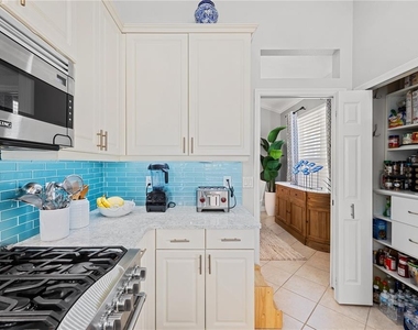 7236 Orchid Island Place - Photo Thumbnail 17