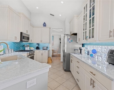 7236 Orchid Island Place - Photo Thumbnail 20
