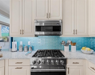 7236 Orchid Island Place - Photo Thumbnail 16