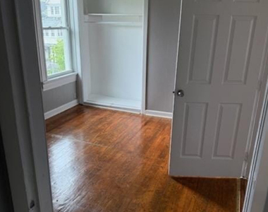 95 Center Street - Photo Thumbnail 3
