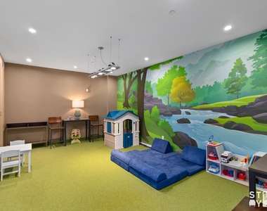 525 Clinton Avenue - Photo Thumbnail 12