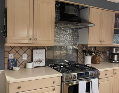 1409 River Road - Photo Thumbnail 12