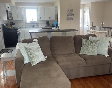 1407 River Road - Photo Thumbnail 9