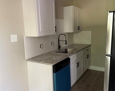 614 Londonderry Lane - Photo Thumbnail 2