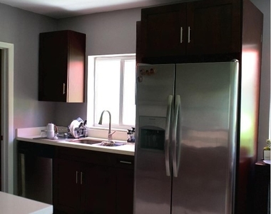 11150 Peachtree Drive - Photo Thumbnail 6