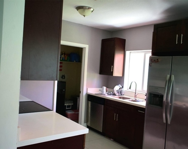 11150 Peachtree Drive - Photo Thumbnail 9
