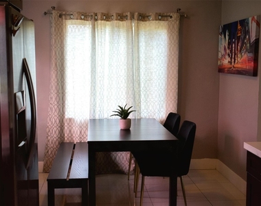 11150 Peachtree Drive - Photo Thumbnail 7