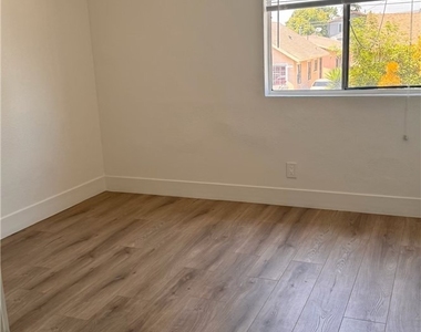 142 W 94th Street - Photo Thumbnail 3