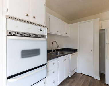 11133 Rose Avenue - Photo Thumbnail 6