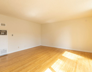 11133 Rose Avenue - Photo Thumbnail 3