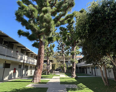 11133 Rose Avenue - Photo Thumbnail 1