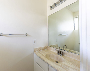 11133 Rose Avenue - Photo Thumbnail 11