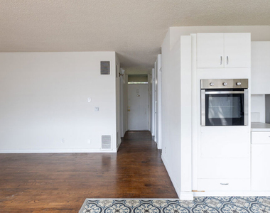 11133 Rose Avenue - Photo Thumbnail 1