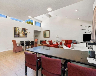 235 Santa Barbara Circle - Photo Thumbnail 15
