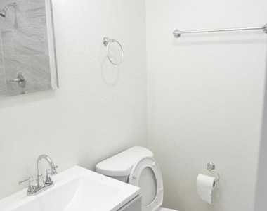 3005 Tennessee Avenue - Photo Thumbnail 11