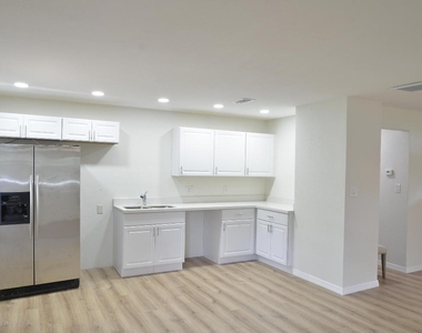 3005 Tennessee Avenue - Photo Thumbnail 5