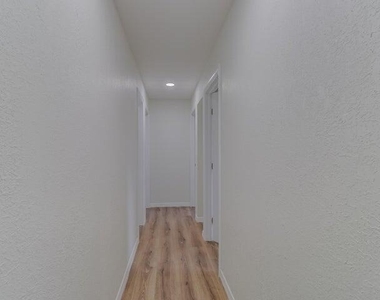 3005 Tennessee Avenue - Photo Thumbnail 7