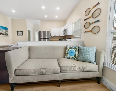 602 Nw 1st Street - Photo Thumbnail 3