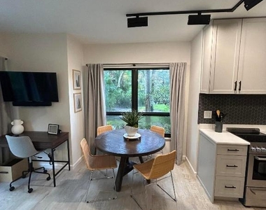 13334 Polo Club Road - Photo Thumbnail 9