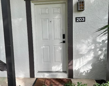 13334 Polo Club Road - Photo Thumbnail 18