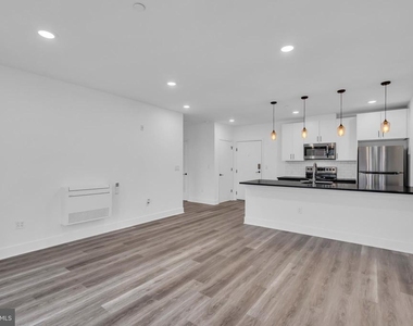 330 Cecil B Moore Avenue - Photo Thumbnail 8