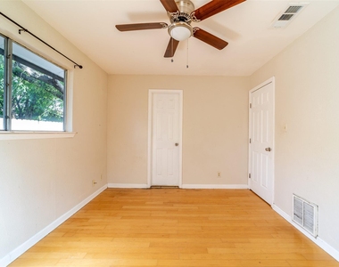 1738 Rutland Dr - Photo Thumbnail 24