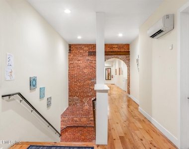 105 N 2nd Street - Photo Thumbnail 14